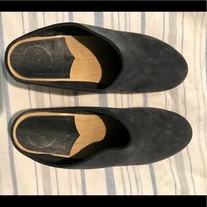 No. 6 Leather Clog